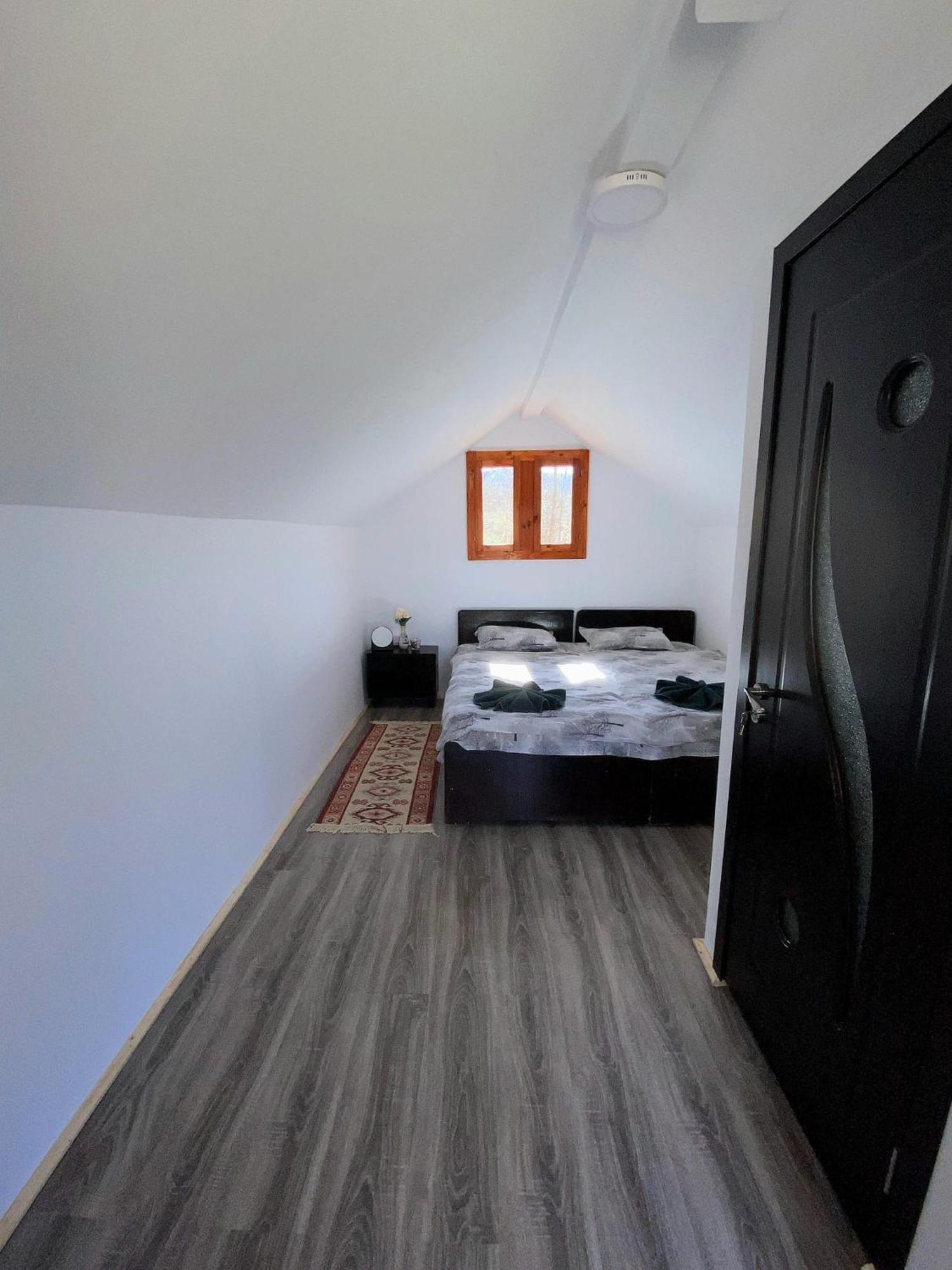 La 3 Stejari, Calimanesti Hotel Salatrucel Bagian luar foto